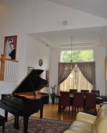 Great Room w/ High Cathed