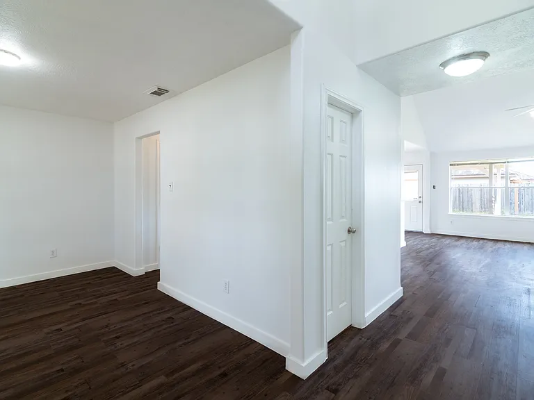 2707 Troy Dr — Photo 11