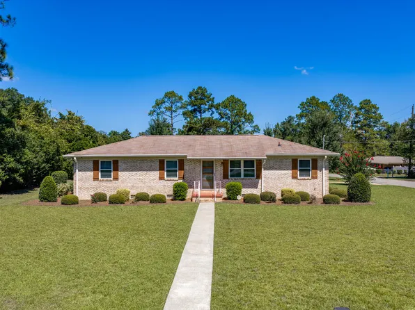 51 Cedar Ave, Blakely, GA 39823