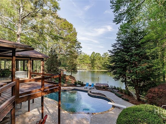 3rd image of 2462 Centerville Rosebud Road