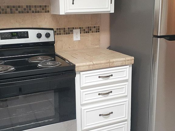 4th image of 2120 Pelican Ave