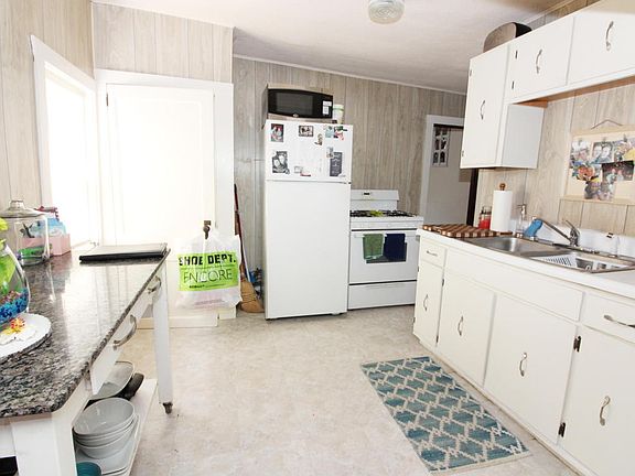 5th image of 615 Lions Park Dr