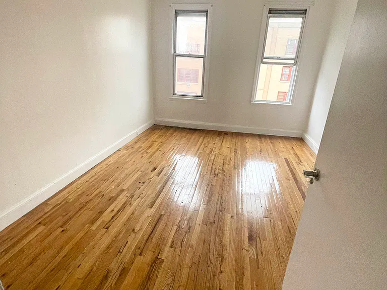 25 Beaver St #3L — Photo 1