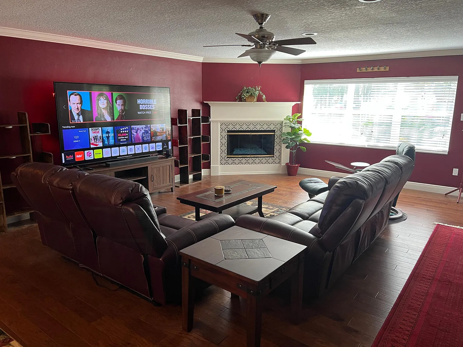 3 bed, 1993 sqft, $2,800 — Photo 2