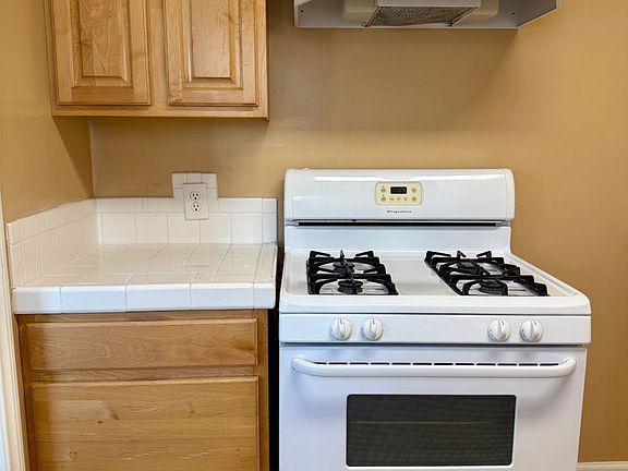 3rd image of 4433 E 4th St #4421-3