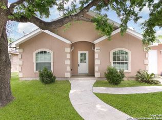 1609 N Bowie St, Seguin, TX 78155
