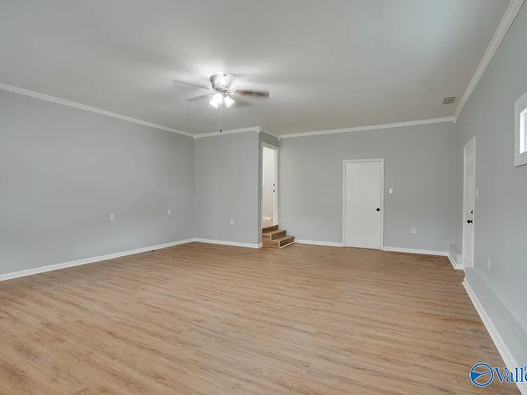 9802 Dolphin Dr SE — Photo 18