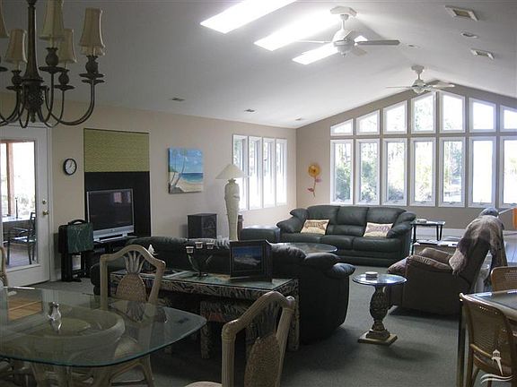 4th image of 1265 S Shore Dr