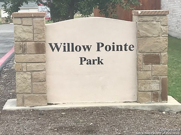 5th image of 244 Willow Br