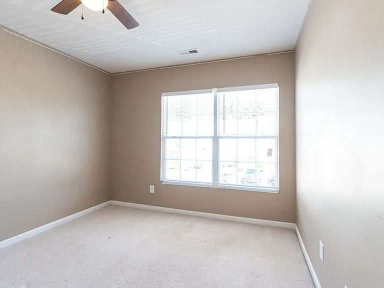 5146 Twelvepole Dr — Photo 17