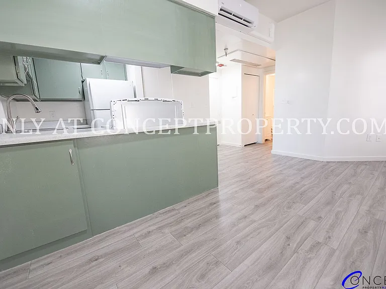 223 E 3rd Ave — Photo 56