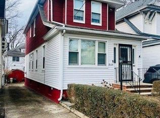 8424 123rd St, Kew Gardens, NY 11415