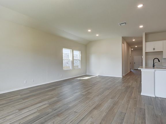 Arcadia Ridge - Sage Interior Image 4