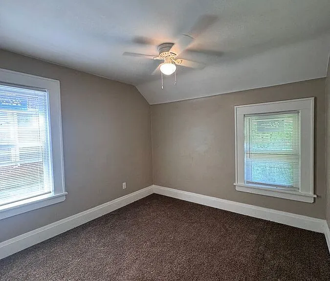 306 Poplar St — Photo 10