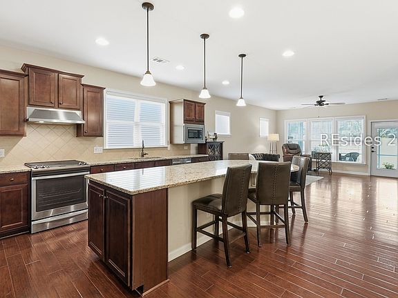 3rd image of 47 Canterbury Ct
