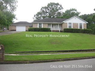 420 Lakeview Dr W, Mobile, AL 36695