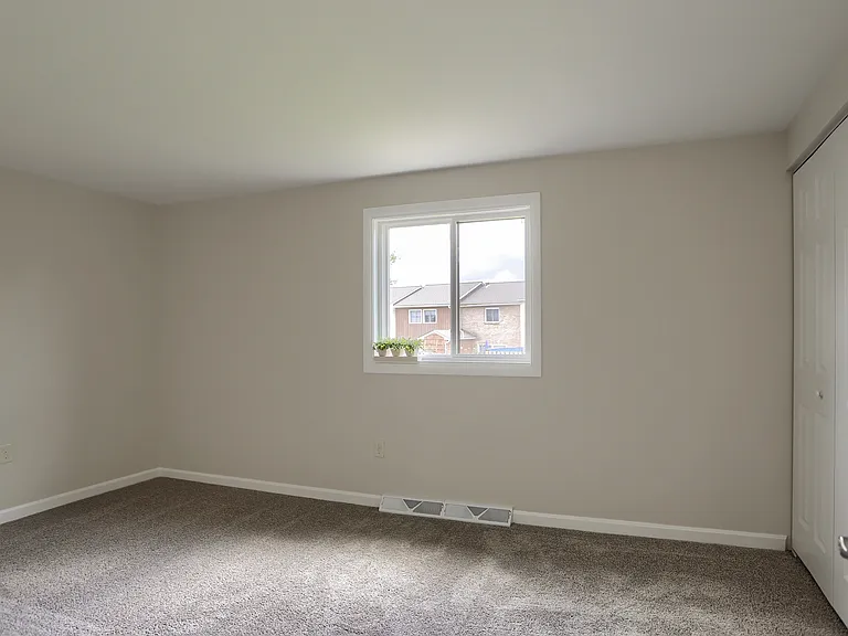 Briarcrest Gardens Apartments & Townhomes — Photo 65