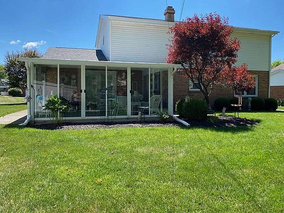 2nd image of 2204 Parkdale Dr