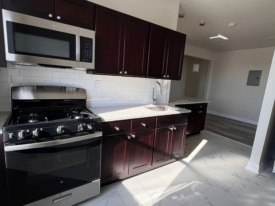 1st image of 445 Washington Ave #8D