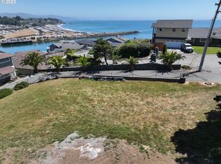 200 Del Norte Ln, Brookings, OR 97415