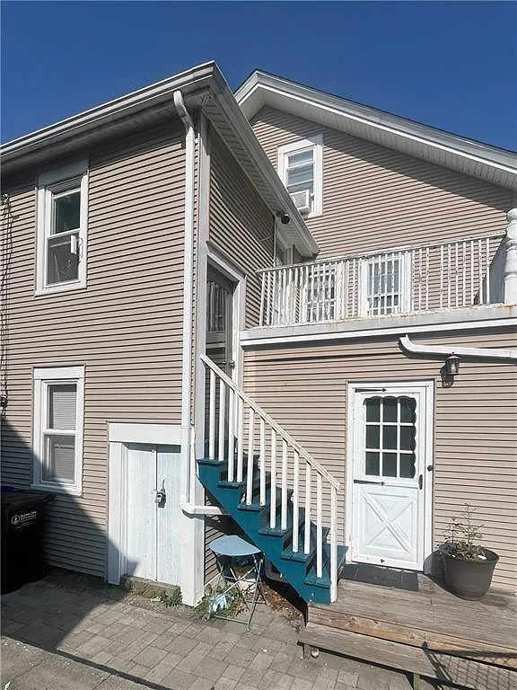 4 bed, 1086 sqft, $3,800 — Photo 4