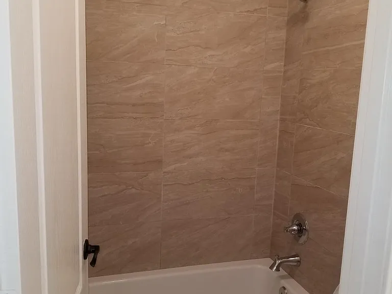 10408 W Raymond St — Photo 24