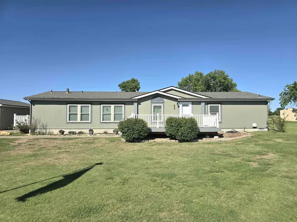 402 Linda Ln, Hays, KS 67601