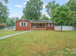 152 Phifer Ave NW, Concord, NC 28025