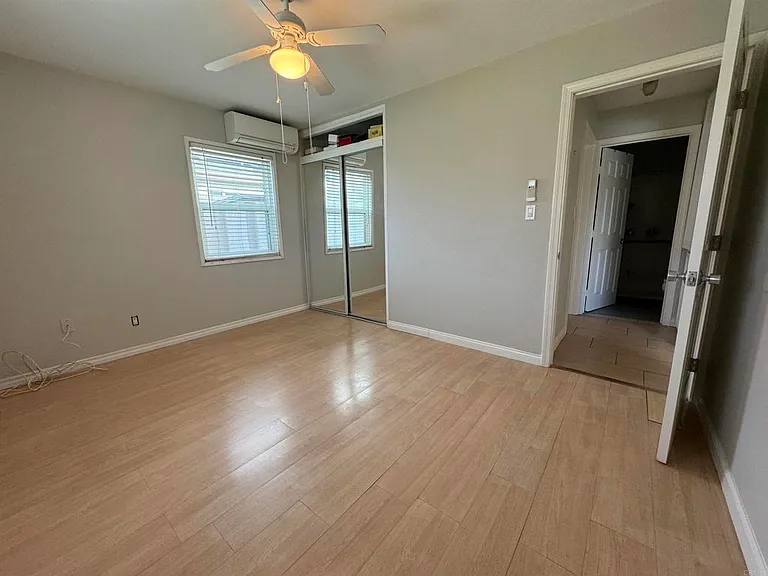 325 Elm Ave — Photo 13