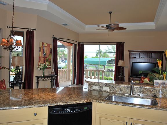 4th image of 2121 Cape Coral Pkwy W