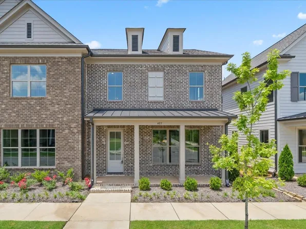 483 Armel Dr, Collierville, TN 38017