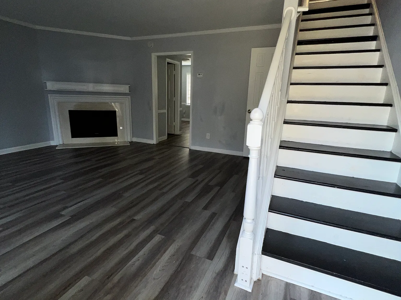 2 bed, 2.5 bath, 1200 sqft, $1,690 — Photo 2