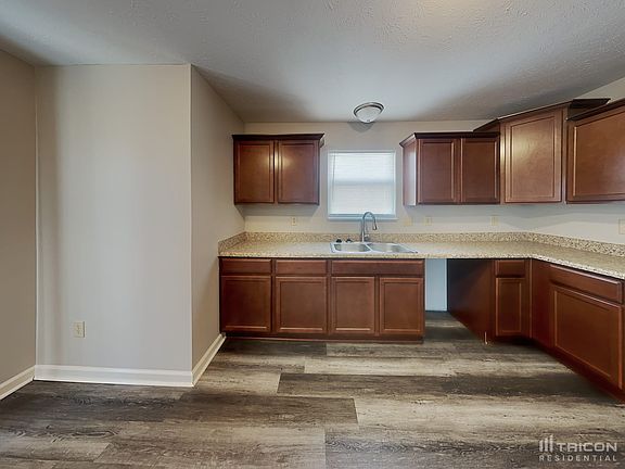 4th image of 5002 Dunlin Dr