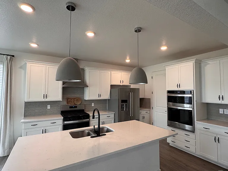 1710 Westport Ave — Photo 5