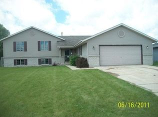 3306 Aurora Ln, Janesville, WI 53548