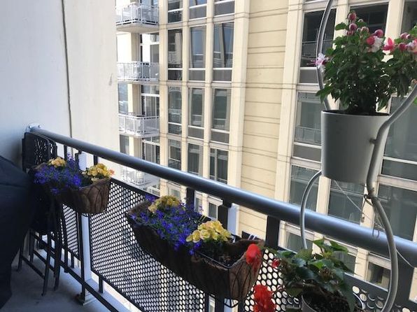 700 N Larrabee St APT 1106