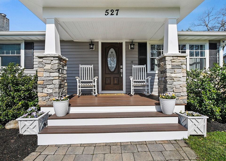 527 Russell St, Woburn, MA 01801 Zillow