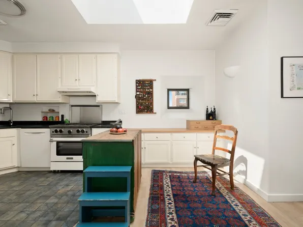 205 West 89th Street image 5 of 19