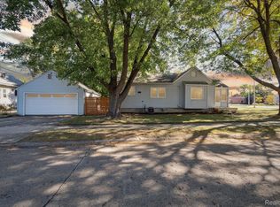 2101 E Eleven Mile Rd, Royal Oak, MI 48067