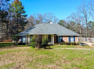 1310 Big Creek Rd, Raymond, MS 39154