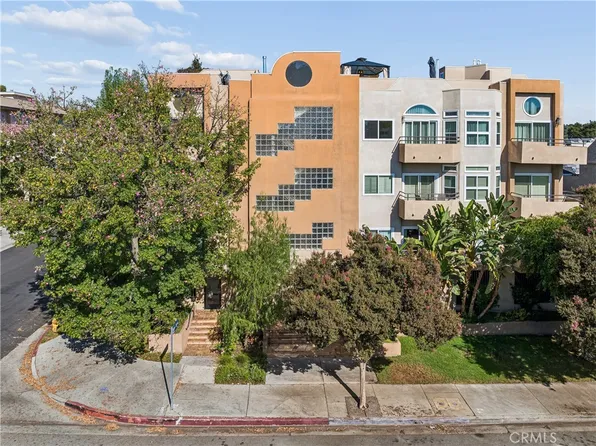 4230 Colfax Ave APT 304, Studio City, CA 91604