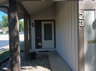 23 Redwood Ln, Springfield, IL 62704