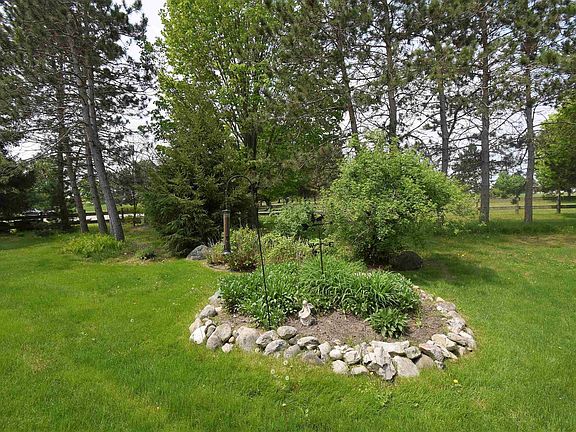 4th image of 5009 Arrowhead Cir