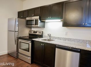 1100 SE Sherman St #113, Portland, OR 97214