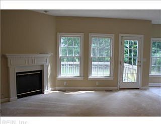 5th image of 425 Alderwood Dr