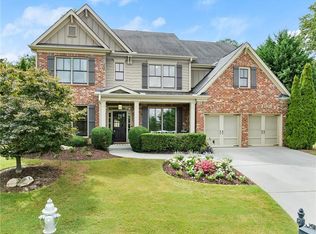 5227 Sunlake Dr, Hoschton, GA 30548