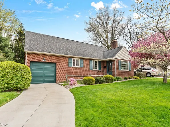 2342 Ridgewood Ave, Alliance, OH 44601