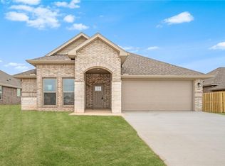 1050 Ari Ave, Centerton, AR 72719