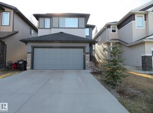7322 Chivers Cres SW, Edmonton, AB T6W 4M1
