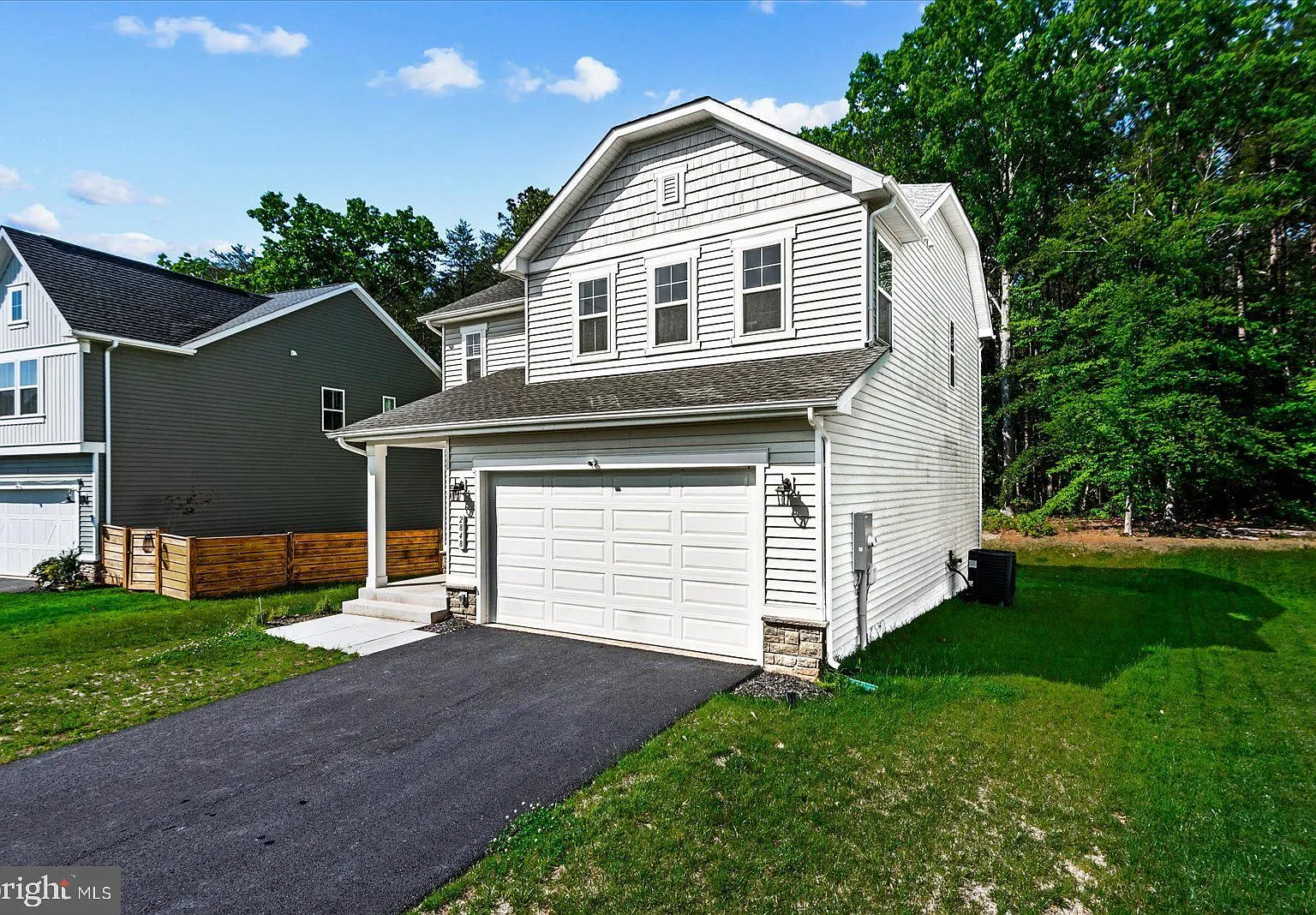 3 bed, 2.5 bath, 1840 sqft, $3,200 — Photo 4